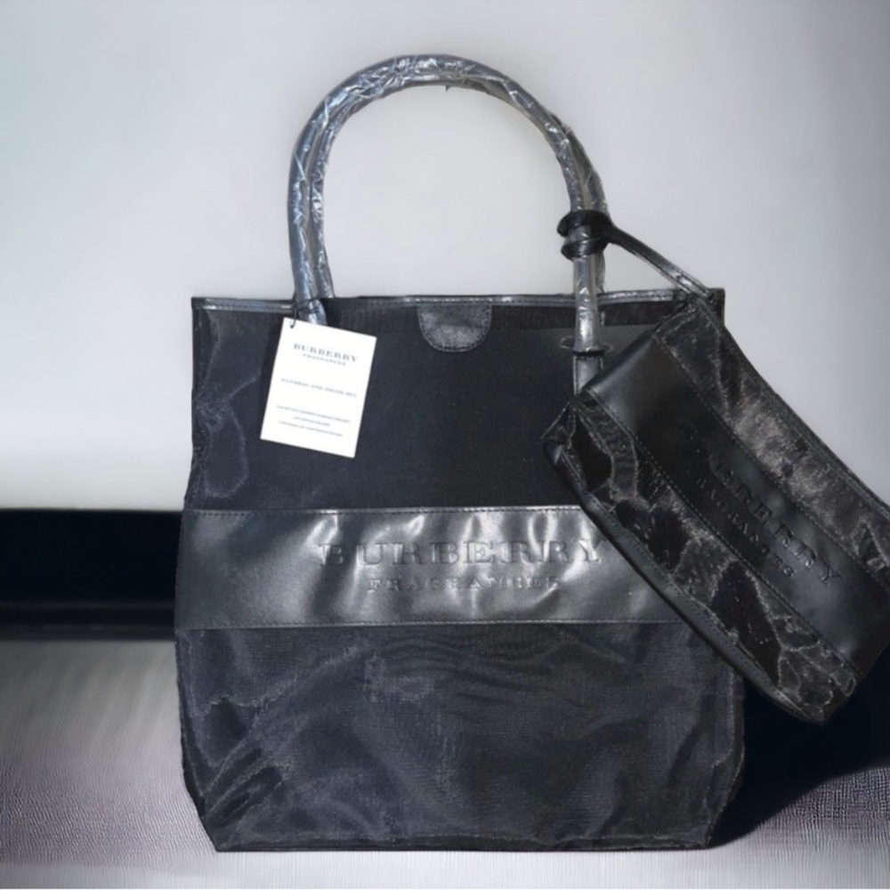 NWT Burberry Fragrance Set ft Burberry Tote Bag & Travel Pouch